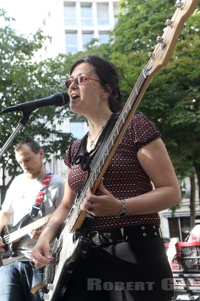 TIKA - 2015-06-21 - PARIS - Place Saint-Ferdinand - 